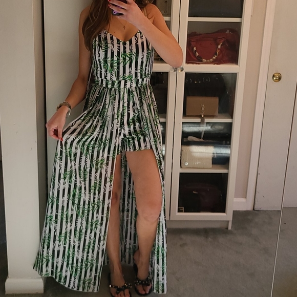 Romper with sheer overlay - Picture 2 of 6